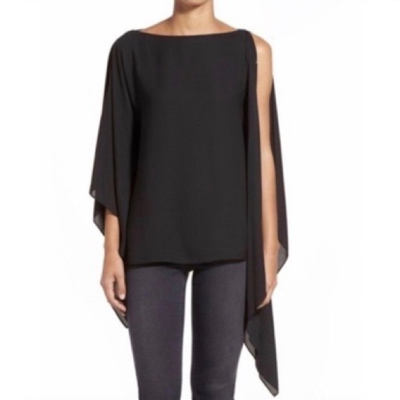 Vince Camuto Tops - Vince Camuto | Flowy Top
